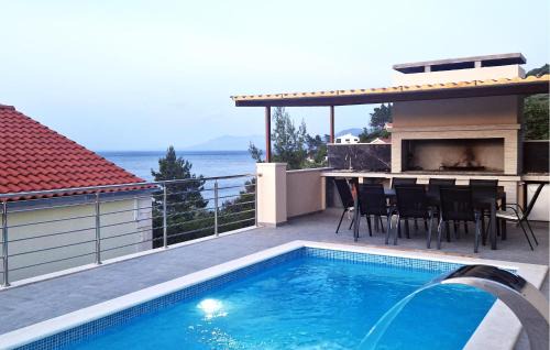 Beautiful Apartment In Blato