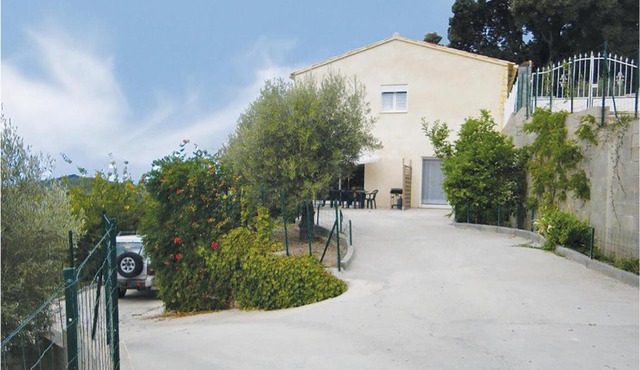 Beautiful apartment in Coggia with 2 Bedrooms, Internet and Outdoor swimming pool