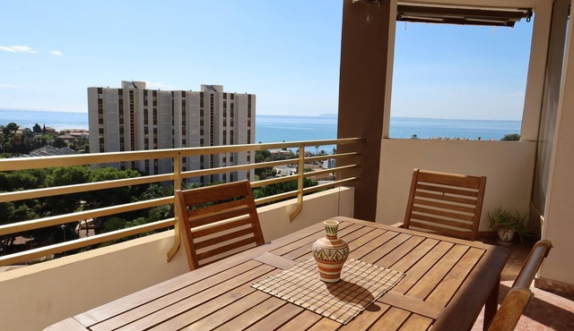 Beautiful apartment in Alicante for 5 with fantastic views