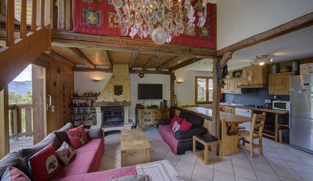 Beautiful apartment in a chalet, shared sauna at the foot of the slopes