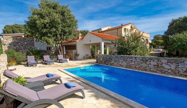 Beautiful apartment in Garica