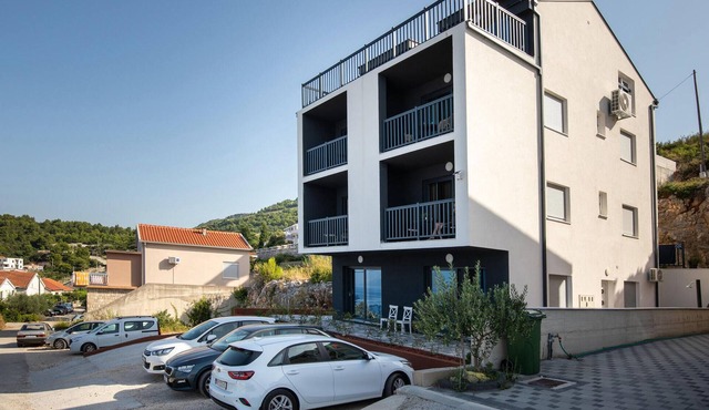 Beautiful apartment in Komarna with WiFi