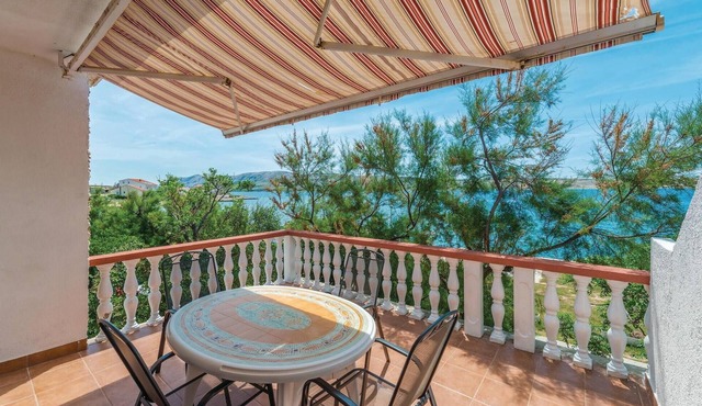 Beautiful apartment in Kustici with WiFi