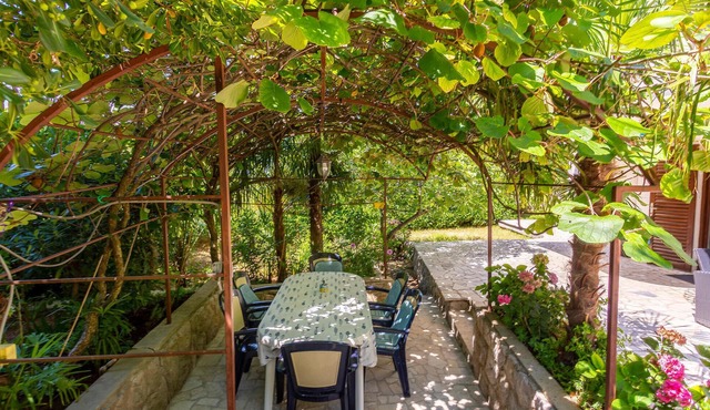 Beautiful apartment in Omisalj with WiFi