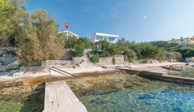 Beautiful apartment in Kozino with house sea view