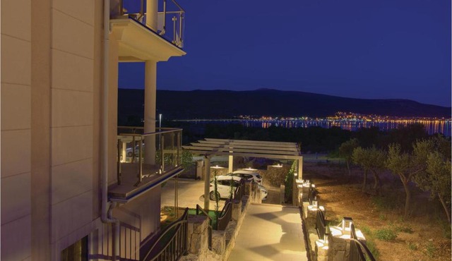 Beautiful apartment in Kornic with WiFi, Indoor swimming pool and Swimming pool