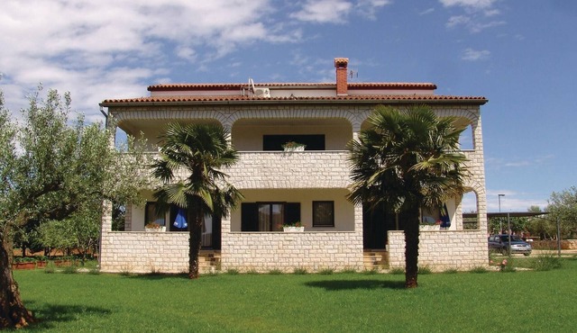 Beautiful apartment in Porec with WiFi