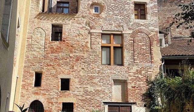 Beautiful apartment in the historic center, bright, quiet.