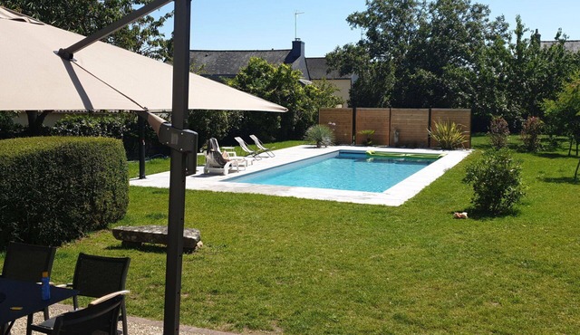 Beautiful apartment in villa for 8 guests with WIFI, private pool, TV and terrace