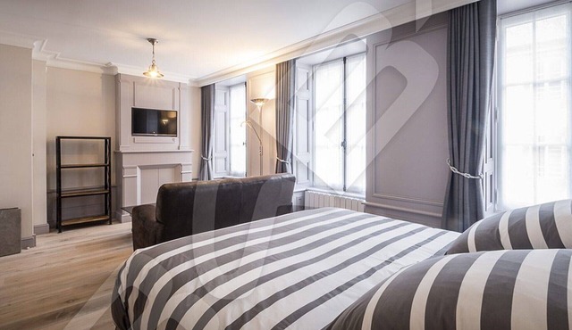 BEAUTIFUL APARTMENT MARIE RAVENEL