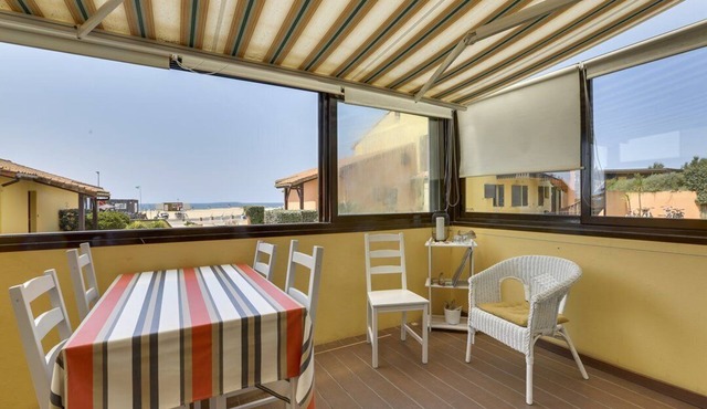 Beautiful apartment, on the beach, ocean view