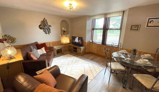 Beautiful Apartment - Outstanding Central Location - Pass the Keys