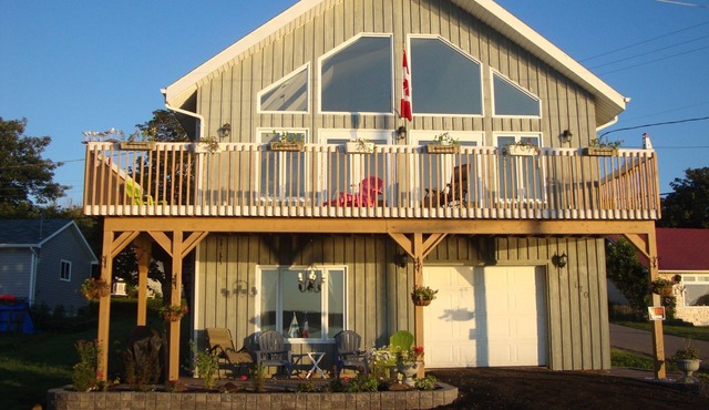 Beautiful Apartment on Brier