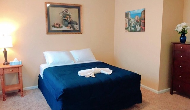 Beautiful apartment in Historic Downtown area, perfect for long term stays
