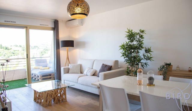 Beautiful Apartment with Terrace, A/C and PARKING