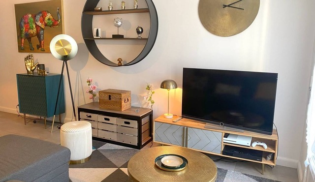 Beautiful apartment with WIFI at 200m beach, in the center of TREGASTEL