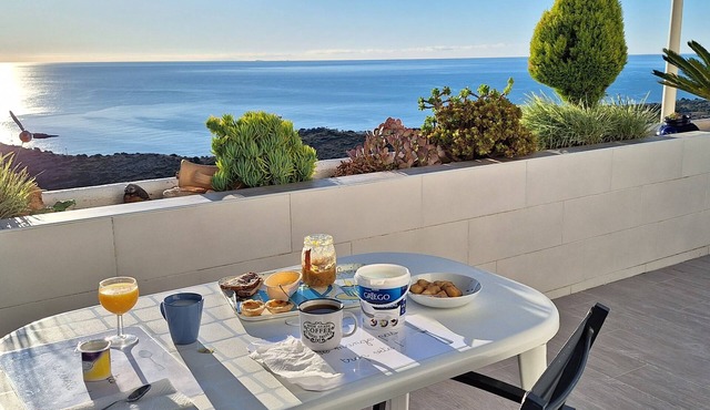 Beautiful apartment with panoramic view in a high-class residence!