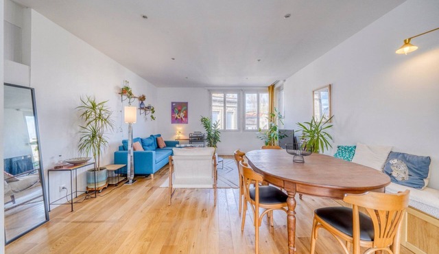 Beautiful apartment with terrace and AC