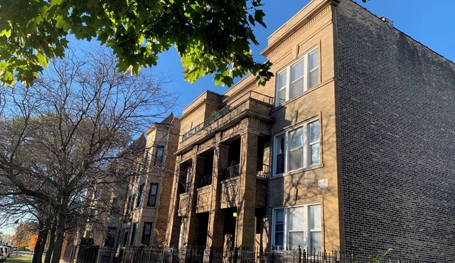 Beautiful Apartment with a Private Balcony near the University