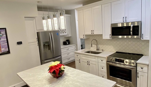 Beautiful apt. between Philly and the airport