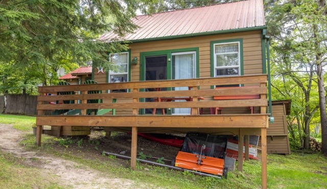 Beautiful Artisan Crafted House Just Steps Away from the Beautiful 4th Lake!