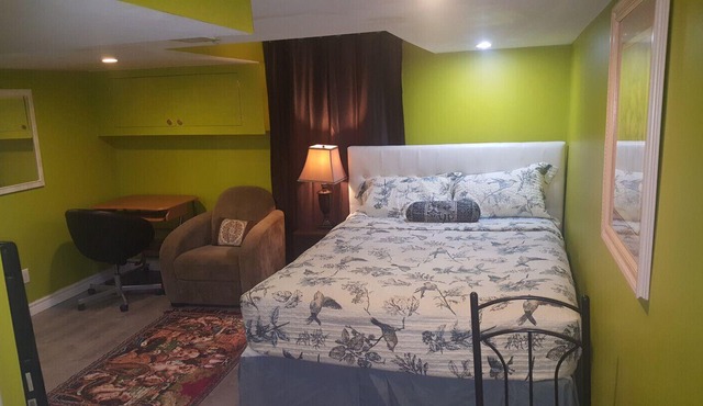 Beautiful bachelor appartement in the heart of the city. Newly renovated
