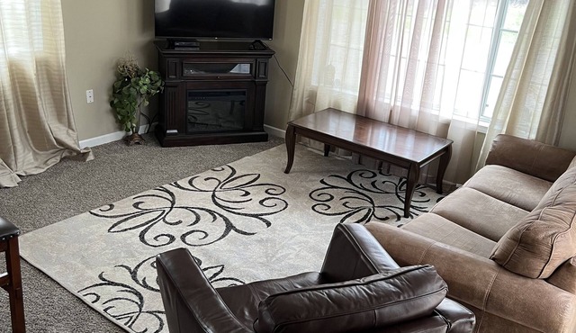 Beautiful Balsam Lake home with Jacuzzi tub close to Lake and park