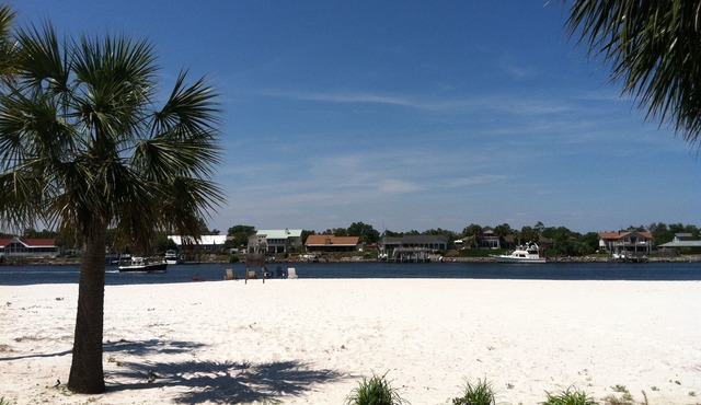 Beautiful Banana Bay Intracoastal Waterfront Townhouse - On The Beach