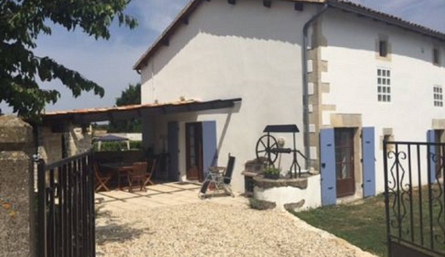 Beautiful Barn Conversion Close to Lake