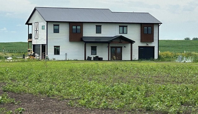 Beautiful Barndo on the Pond!