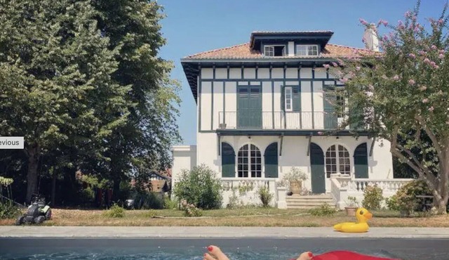 Beautiful basque Villa of the 30th with swimming pool and pool house