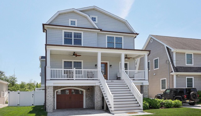 Beautiful Bay Head House with a Luxury Pool