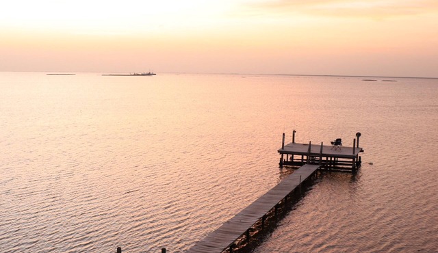 Beautiful Bayfront Retreat with Unbeatable Bay and Gulf Views