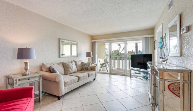 Beautiful Bay Views on the Gulf Coast – 2BR/2BA