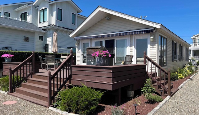 Beautiful Bayfront Home near the Best of Avalon!