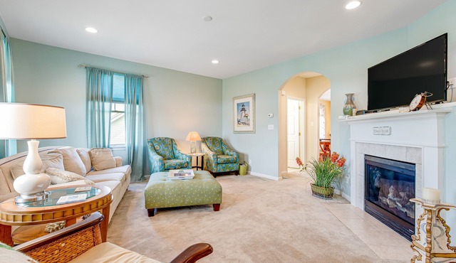 Beautiful Bayside Resort Townhouse w/Free WiFi, Private Washer/Dryer, & Patio