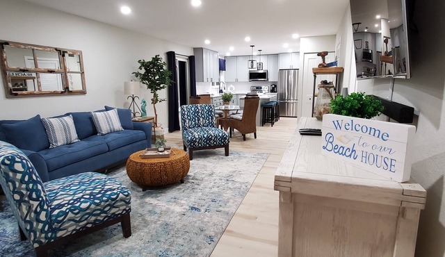 Beautiful Beach Front Building & Patio, Private Beach Closet & Beach Entrance