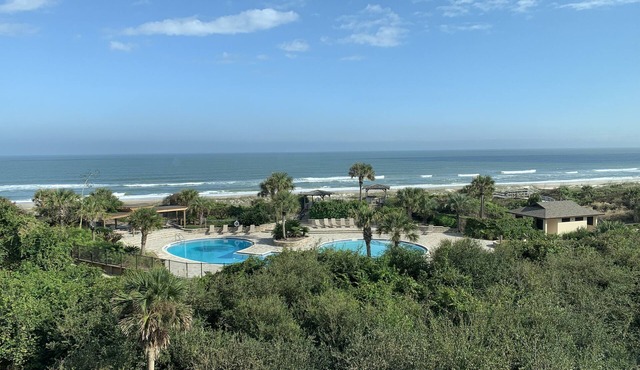 Beautiful Beachfront Condo - Access to Amelia Island Golf & Beach Club