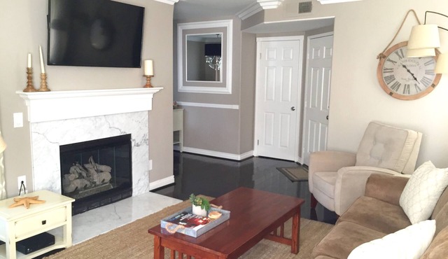 Beautiful Beach Condo, A Home Away From Home, Sleeps 6!