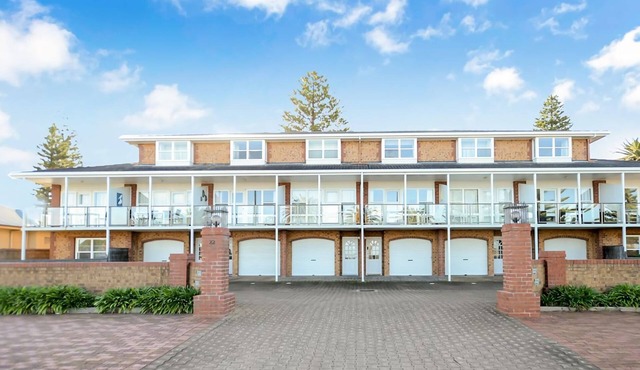Beautiful Beach Front Townhouse