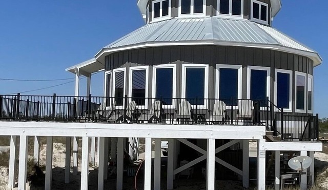 Beautiful beach front property. Pool is shared by 3 properties.