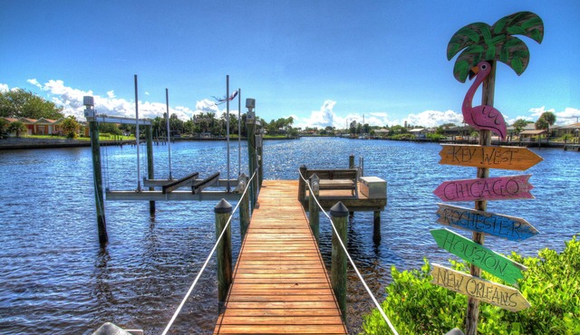 Beautiful Beach House for a Relaxing Getaway!1700 sqft 3BD/2BA, Free WiFi.