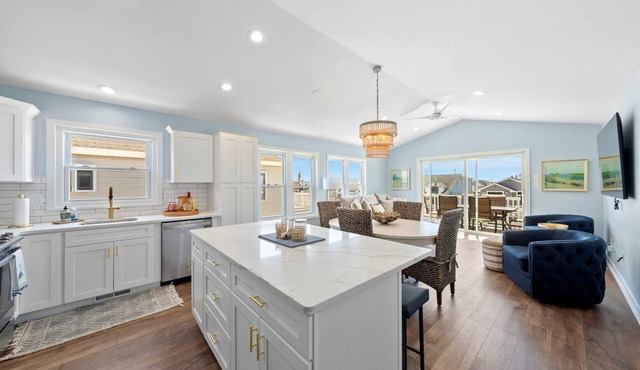 Beautiful Beach House in Avalon NJ. Newly renovated from head to toe inside/out