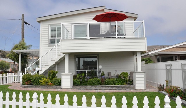Beautiful Beach House Steps from the Beach