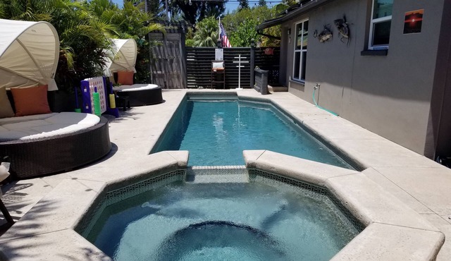 Beautiful Beach Cottage w/Private Heated Pool & Spa - Heart of Sunset Beach