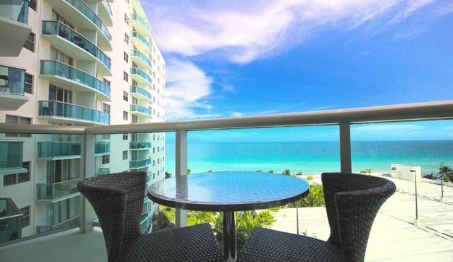 Beautiful Beachfront Apartment! Near major shopping centers, rest & casinos