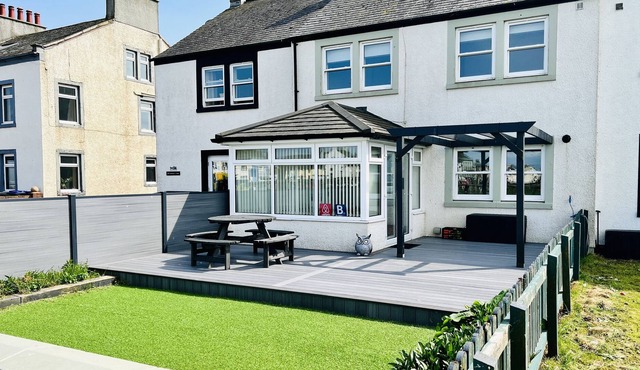 Beautiful Beachfront Cottage