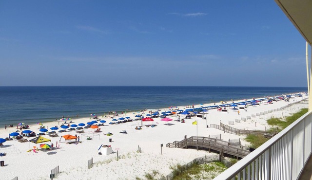 Beautiful Beachfront Bliss in Gulf Shores!