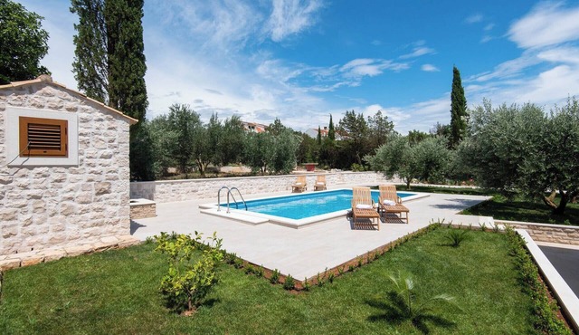 Beautiful beachfront Villa with swimming pool!