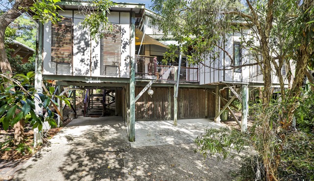 Beautiful Beachhouse In Central Point Lookout